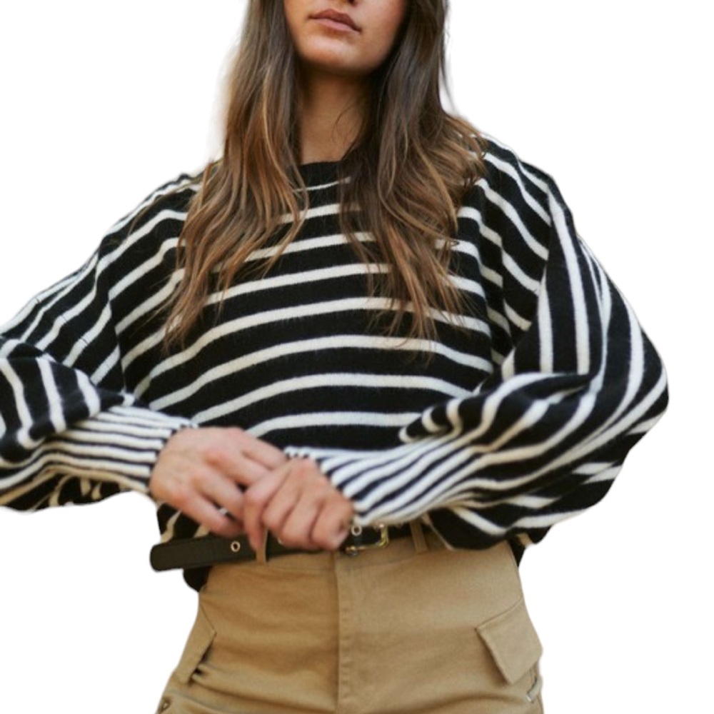 Women’s Black/White Stripe Puff Sleeve Sweater NWT - (#0052)